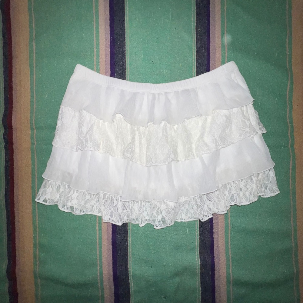 Hollister Tiered Ruffle Mini Skirt Womens XS White Lace Chiffon Boho Coquette